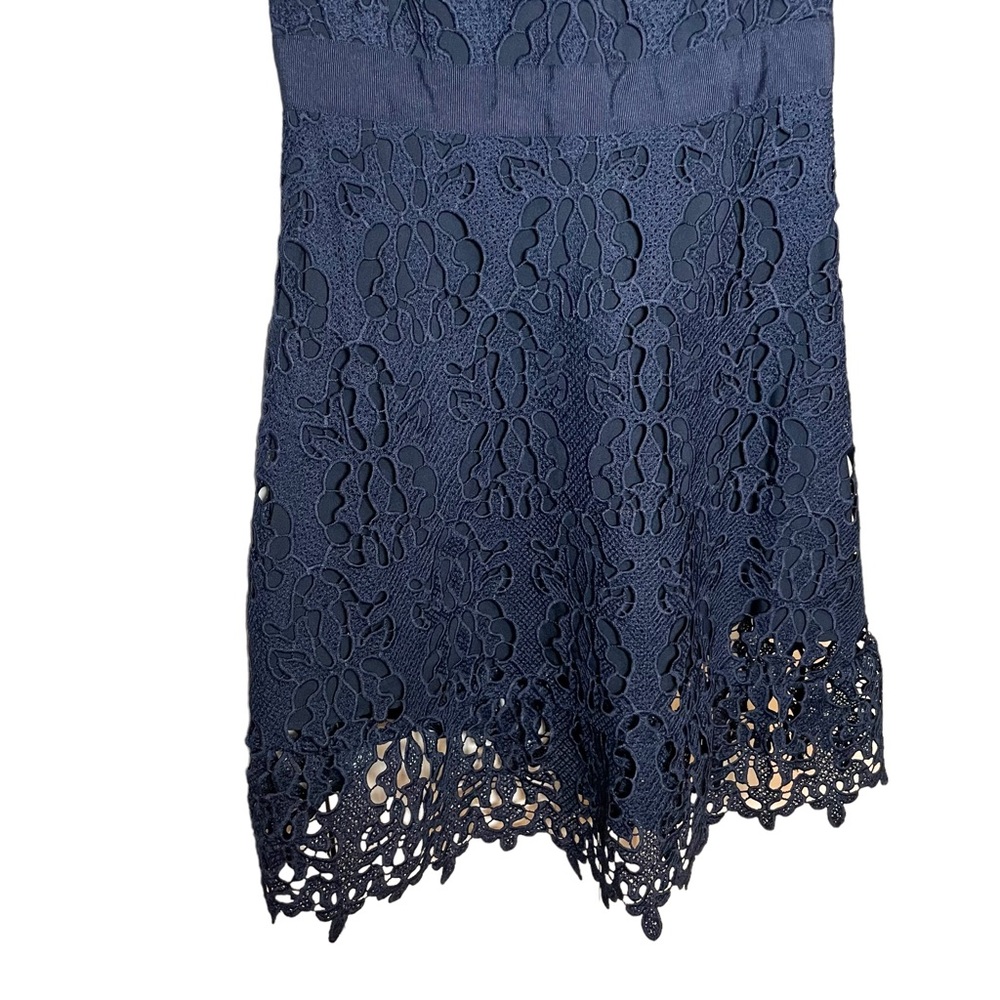 NWT BANANA REPUBLIC V Neck Navy Blue Lace Knee Length Dress Size 2P - Picture 3 of 7
